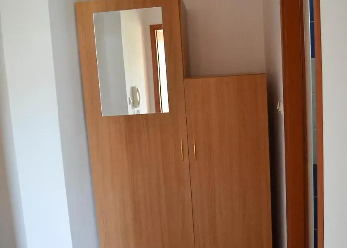 Martin And 3* Gornji Karin