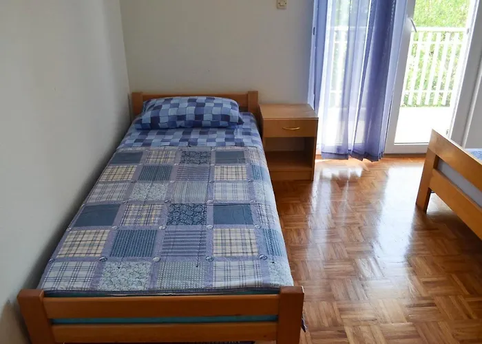 Martin And Gostinjska kuća 3*