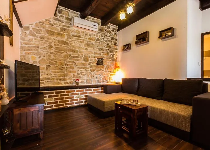 Martin And 3* Gornji Karin