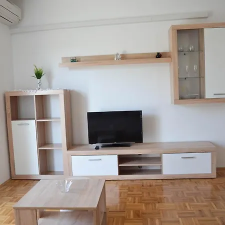 Martin And 3* Gornji Karin