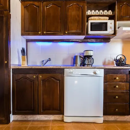 Martin And 고르니 카린