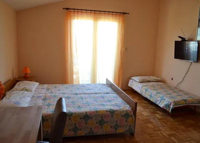 Martin And 3* Gornji Karin